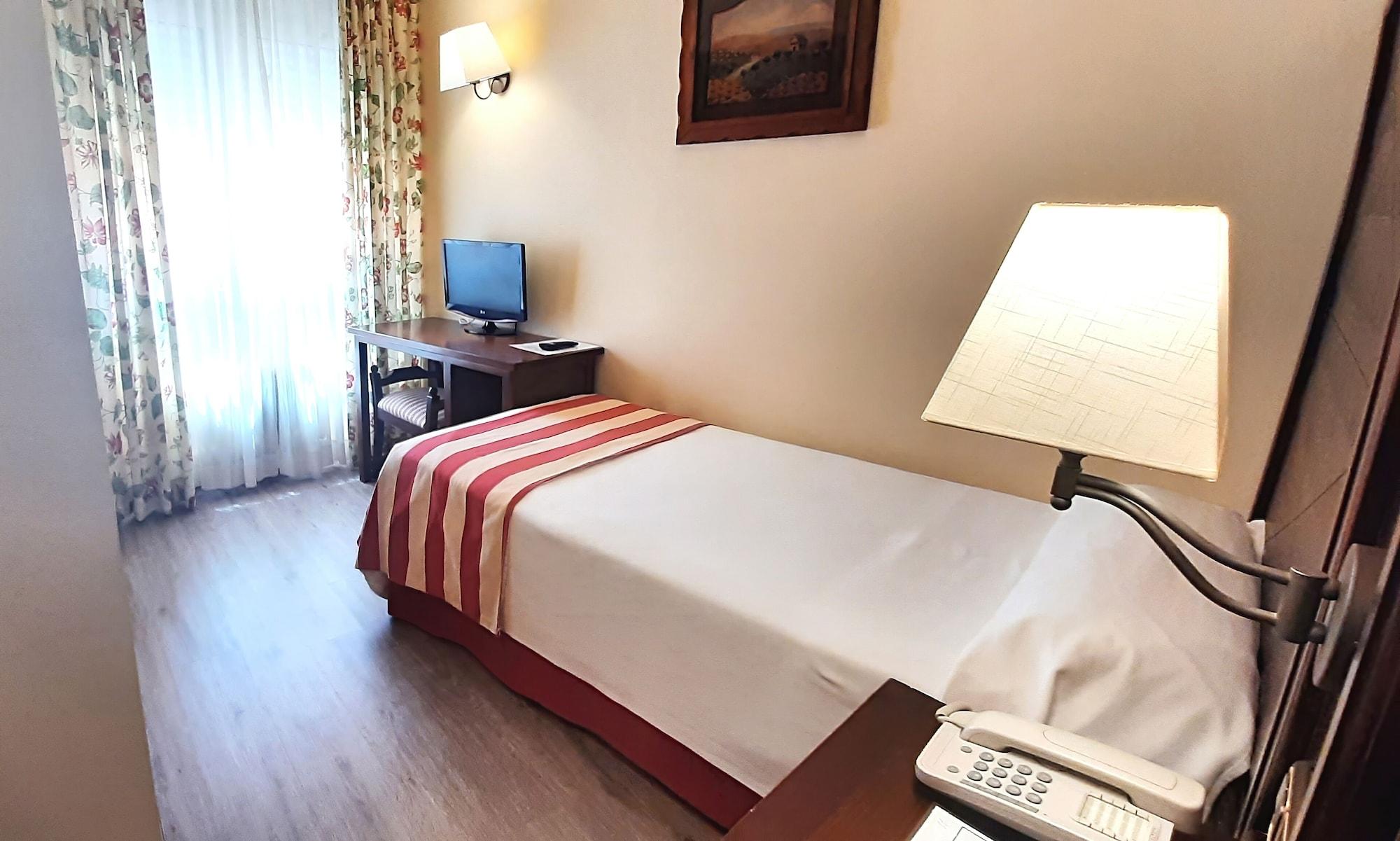 Hotel Urogallo Vielha Ngoại thất bức ảnh