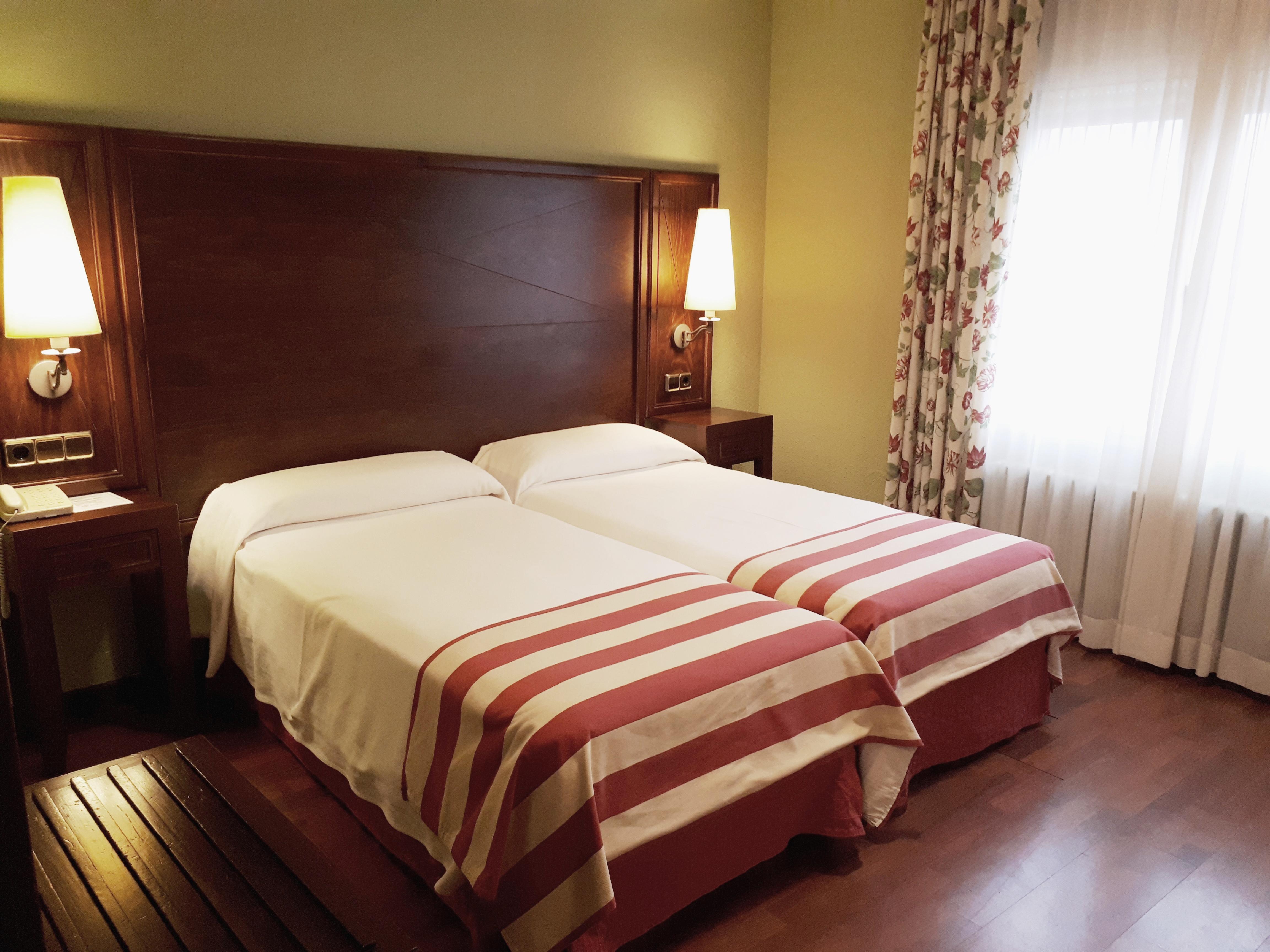 Hotel Urogallo Vielha Ngoại thất bức ảnh