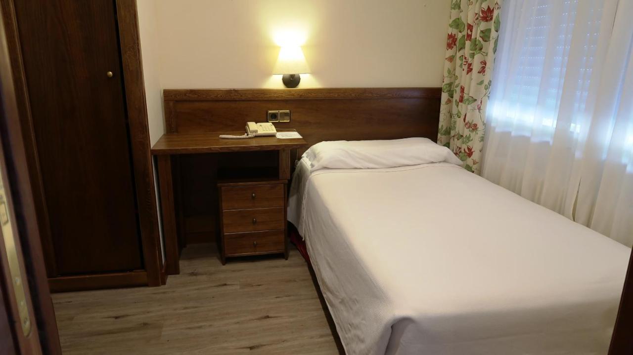 Hotel Urogallo Vielha Ngoại thất bức ảnh