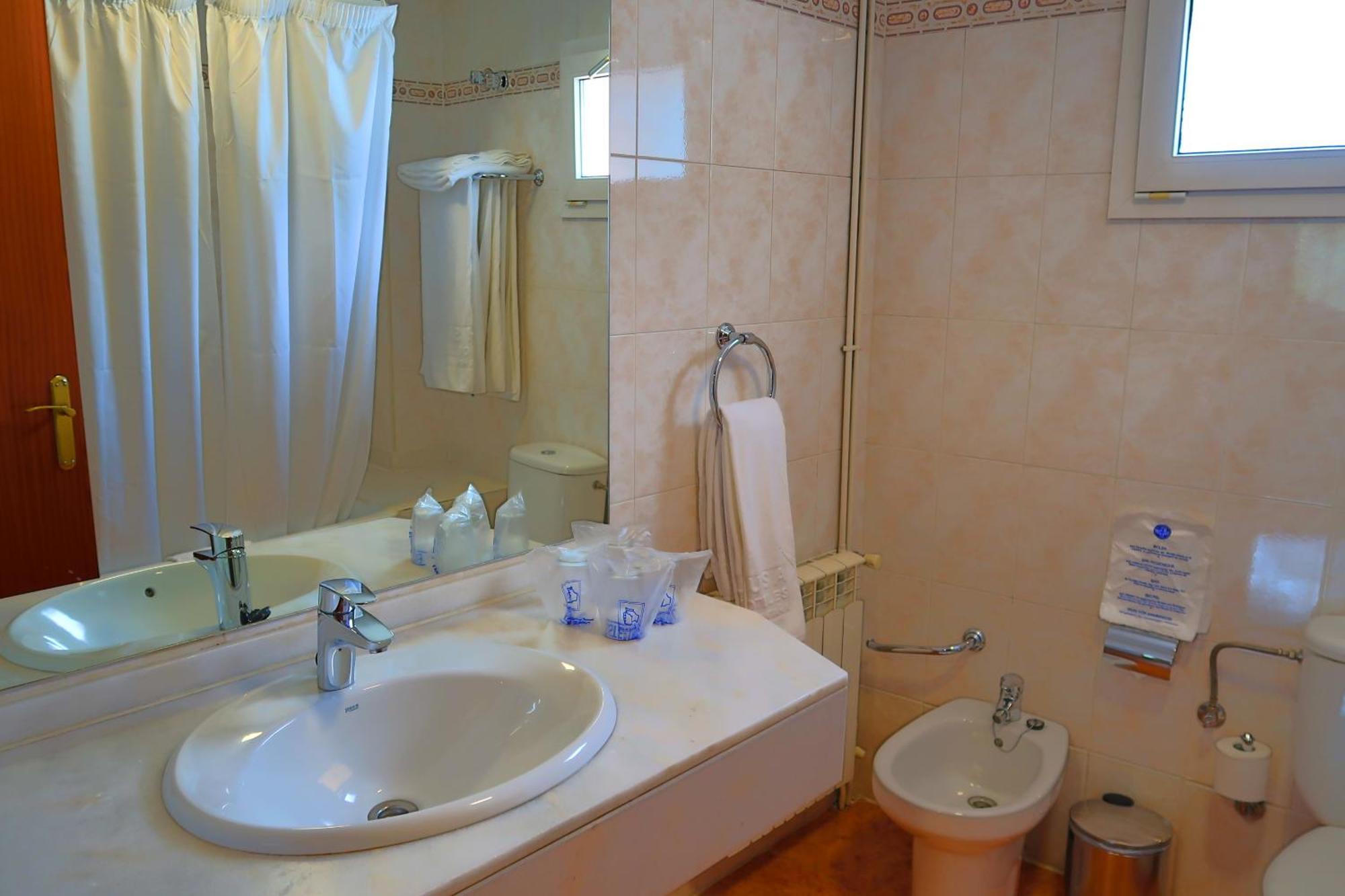 Hotel Urogallo Vielha Phòng bức ảnh